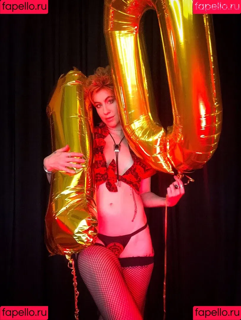 CBG19 / Comic Book Girl 19 / DanikaXIX Onlyfans Photo Gallery 