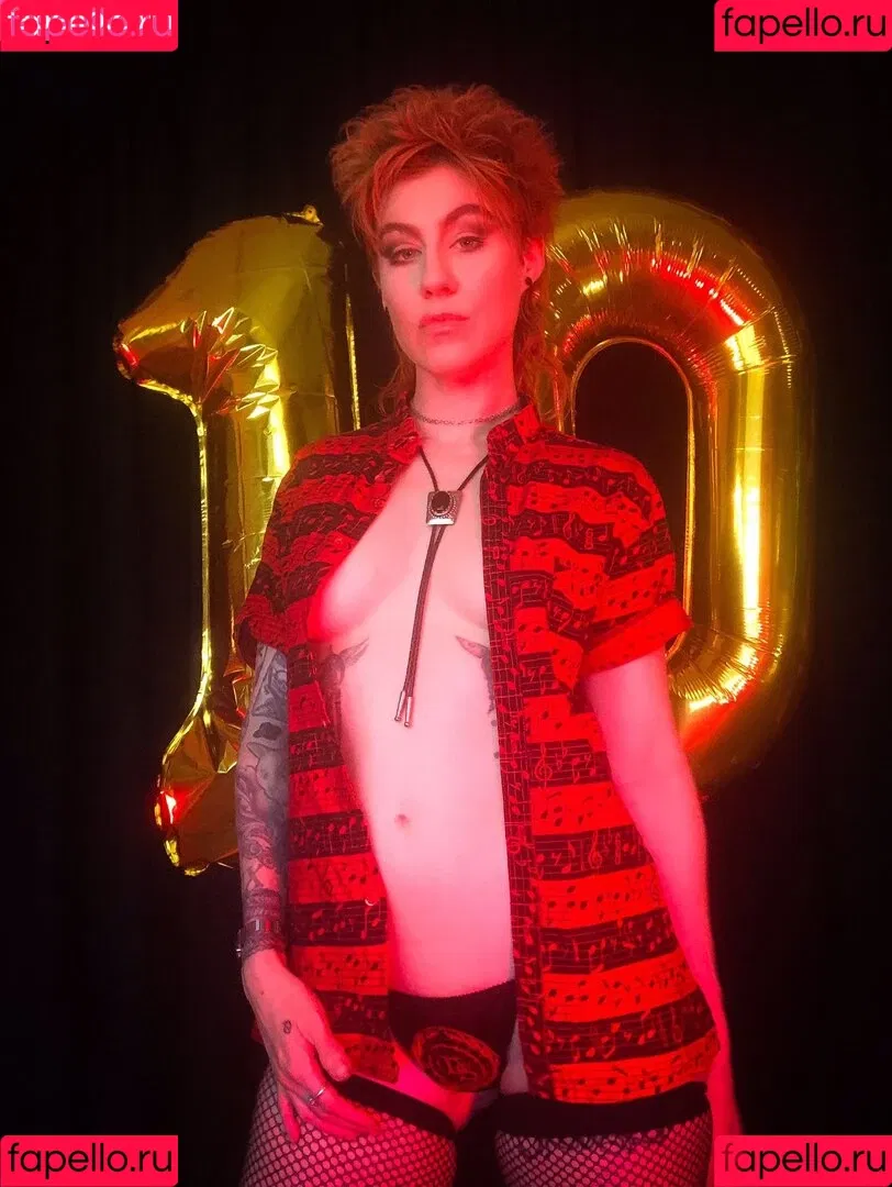 CBG19 / Comic Book Girl 19 / DanikaXIX Onlyfans Photo Gallery 