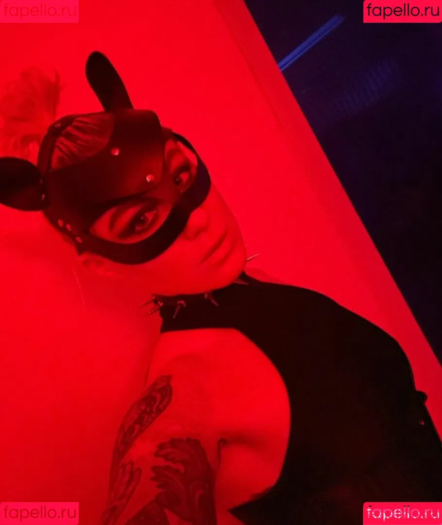 CBG19 / Comic Book Girl 19 / DanikaXIX Onlyfans Photo Gallery 
