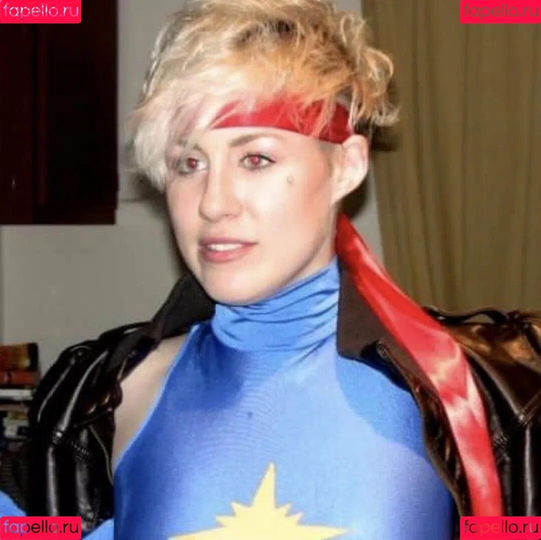 CBG19 / Comic Book Girl 19 / DanikaXIX Onlyfans Photo Gallery 