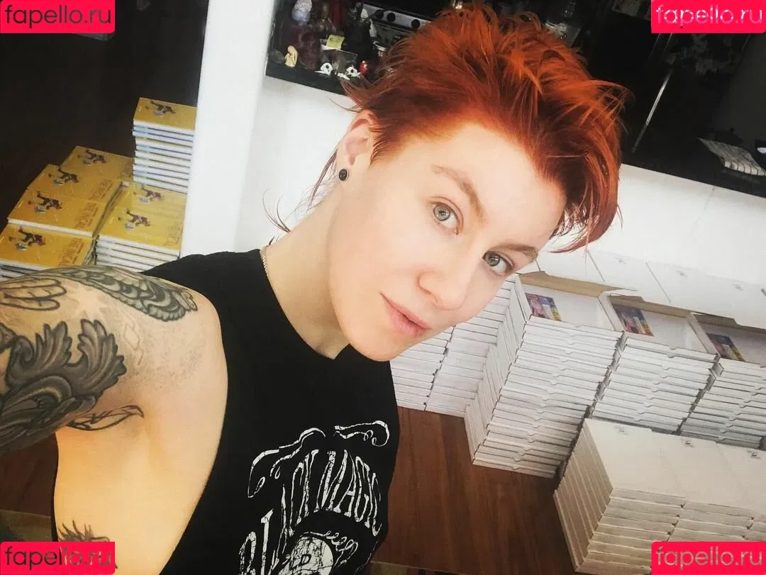 CBG19 / Comic Book Girl 19 / DanikaXIX Onlyfans Photo Gallery 