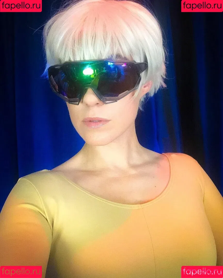 CBG19 / Comic Book Girl 19 / DanikaXIX Onlyfans Photo Gallery 