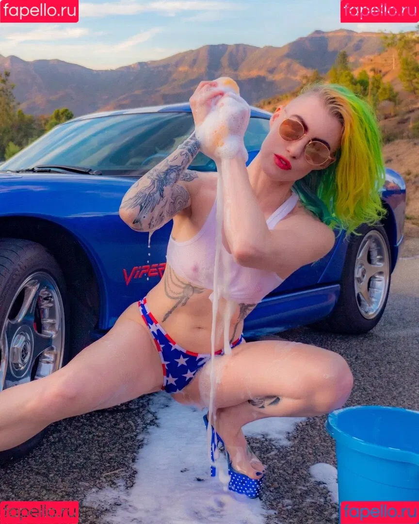 CBG19 / Comic Book Girl 19 / DanikaXIX Onlyfans Photo Gallery 