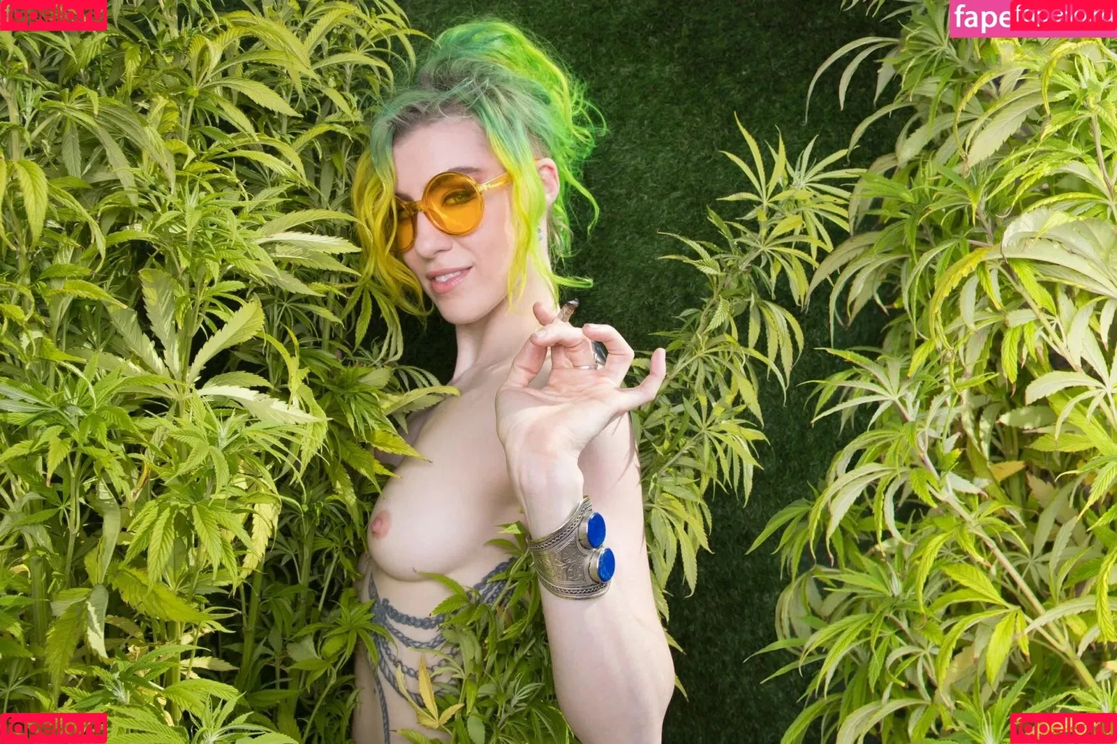 CBG19 / Comic Book Girl 19 / DanikaXIX Onlyfans Photo Gallery 