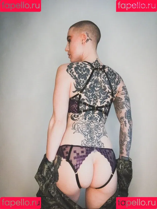 CBG19 / Comic Book Girl 19 / DanikaXIX Onlyfans Photo Gallery 