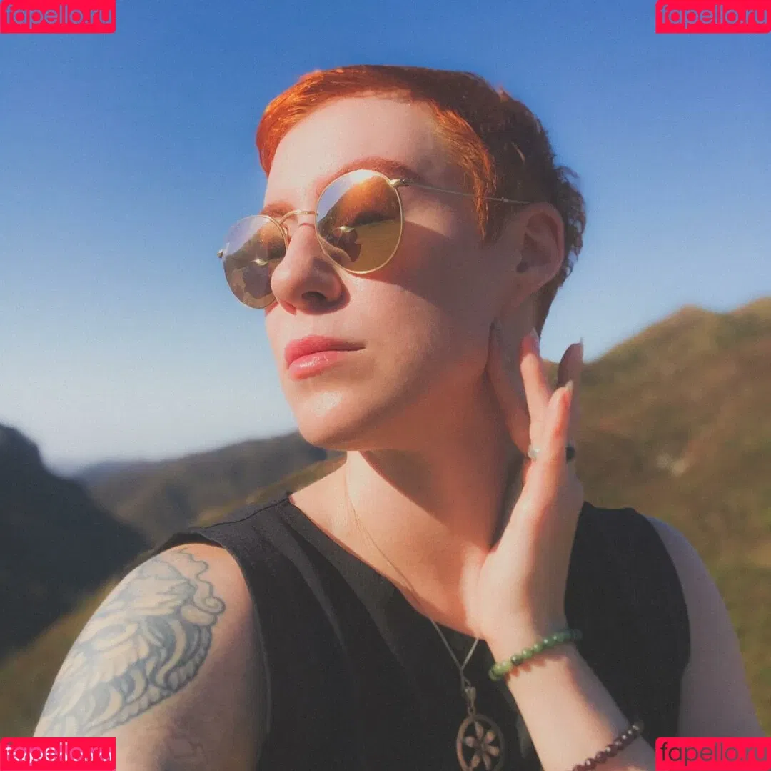 CBG19 / Comic Book Girl 19 / DanikaXIX Onlyfans Photo Gallery 