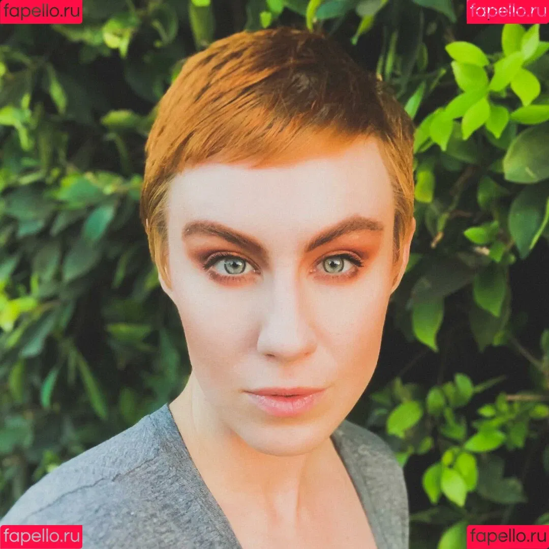 CBG19 / Comic Book Girl 19 / DanikaXIX Onlyfans Photo Gallery 