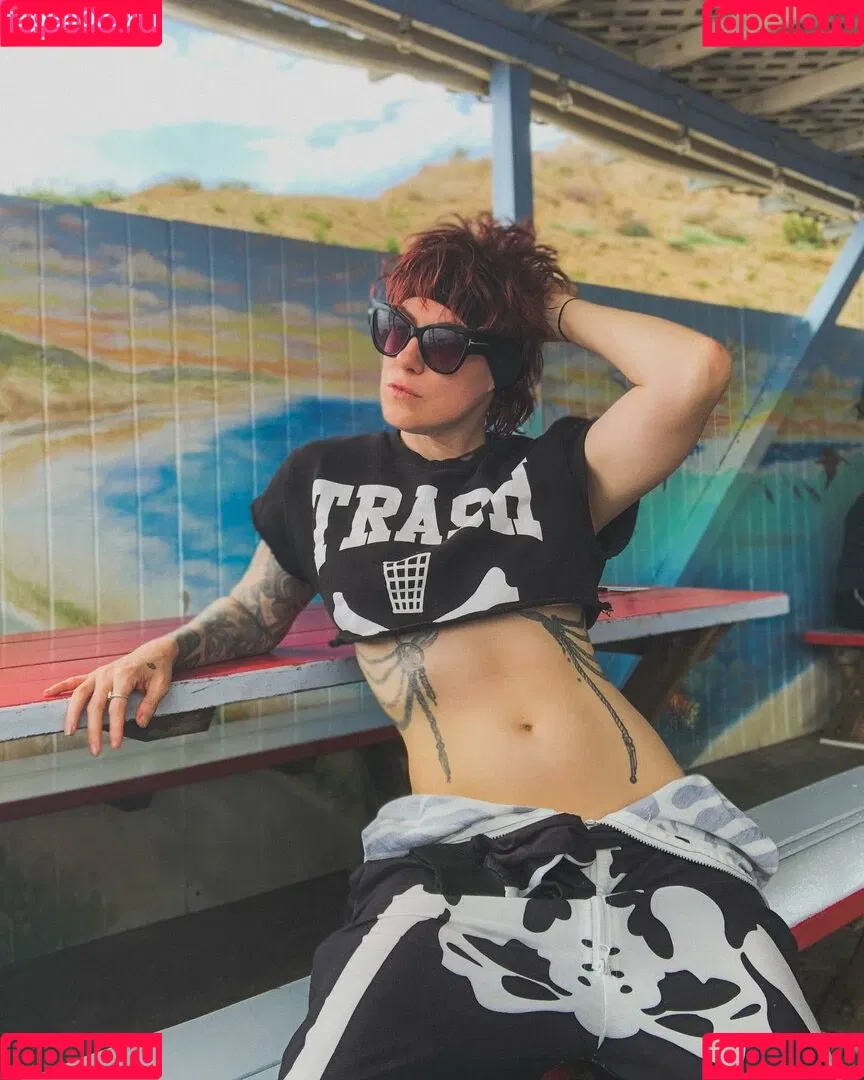 CBG19 / Comic Book Girl 19 / DanikaXIX Onlyfans Photo Gallery 