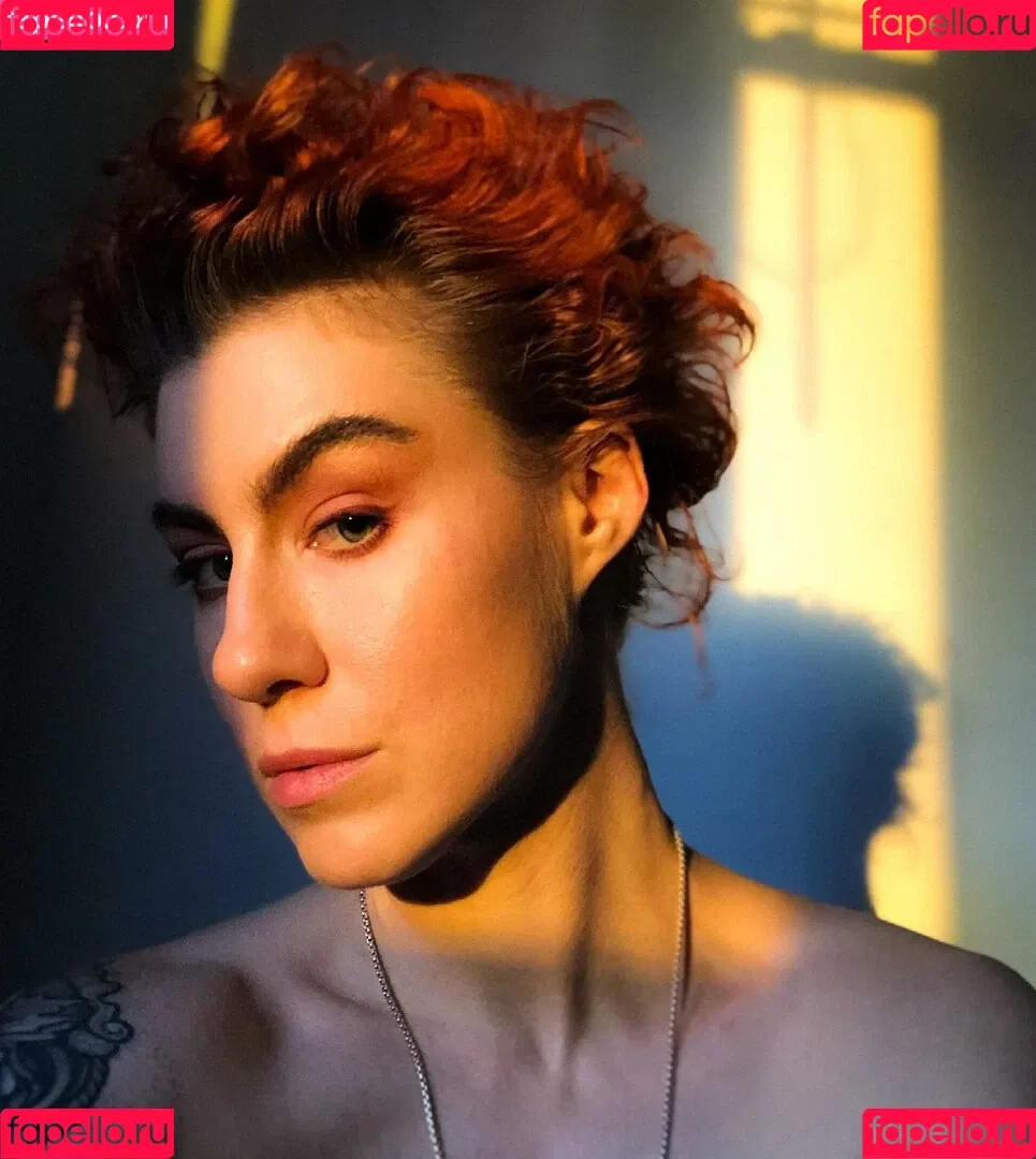 CBG19 / Comic Book Girl 19 / DanikaXIX Onlyfans Photo Gallery 