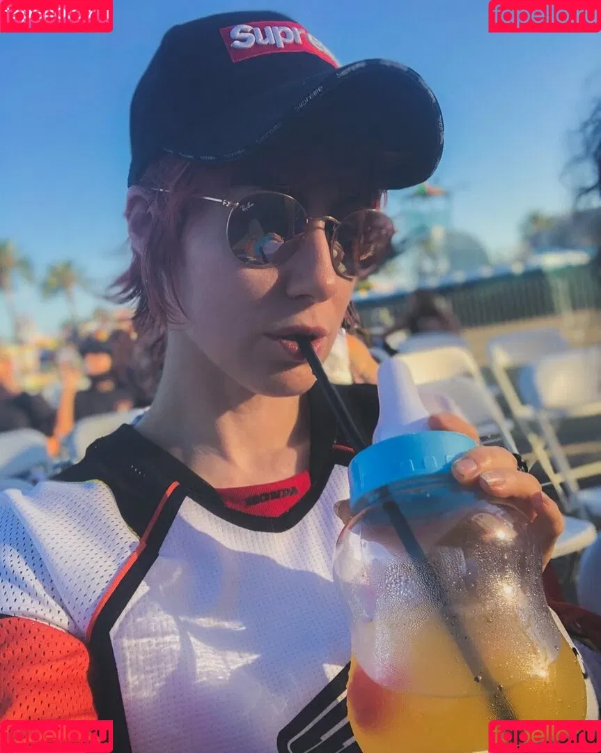 CBG19 / Comic Book Girl 19 / DanikaXIX Onlyfans Photo Gallery 
