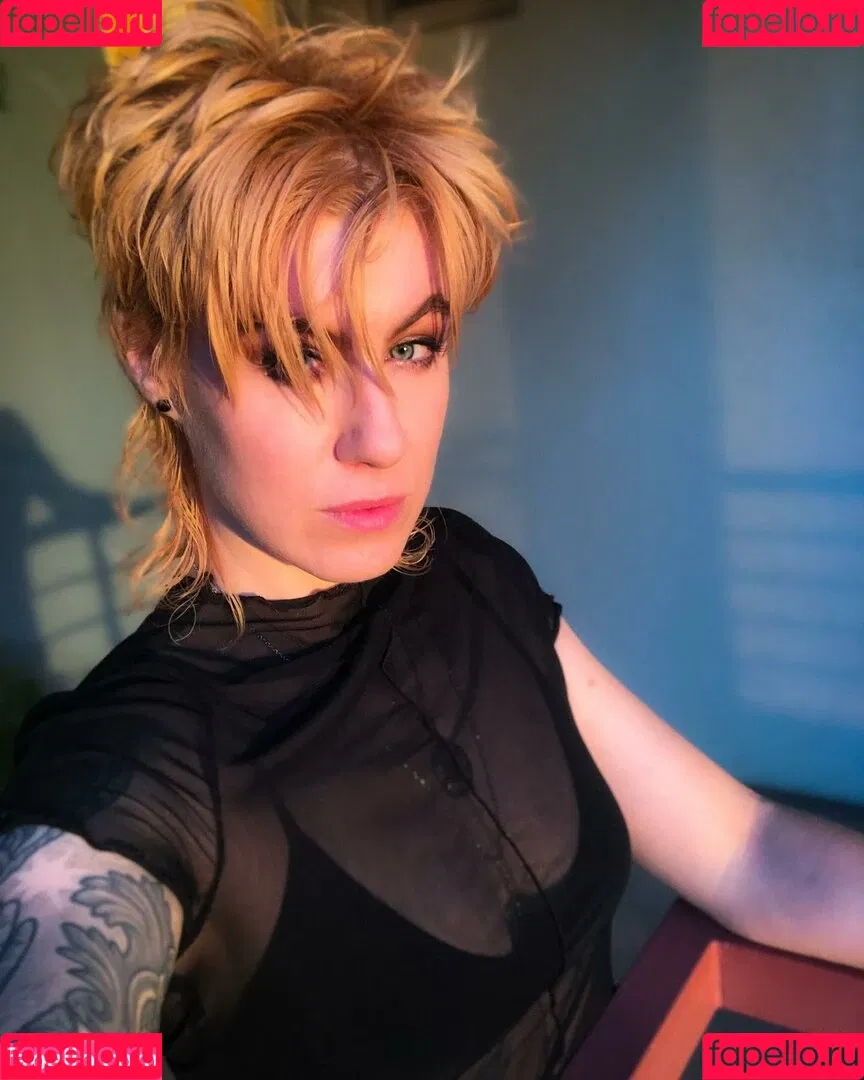 CBG19 / Comic Book Girl 19 / DanikaXIX Onlyfans Photo Gallery 