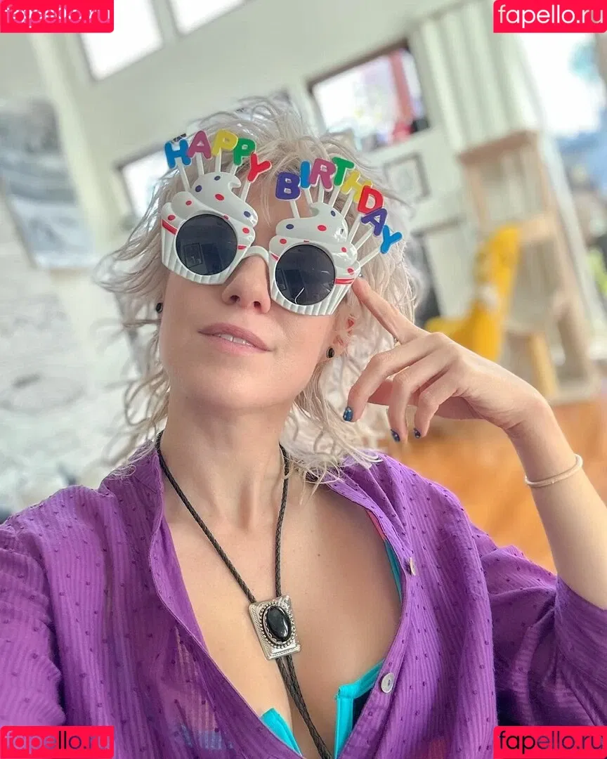 CBG19 / Comic Book Girl 19 / DanikaXIX Onlyfans Photo Gallery 