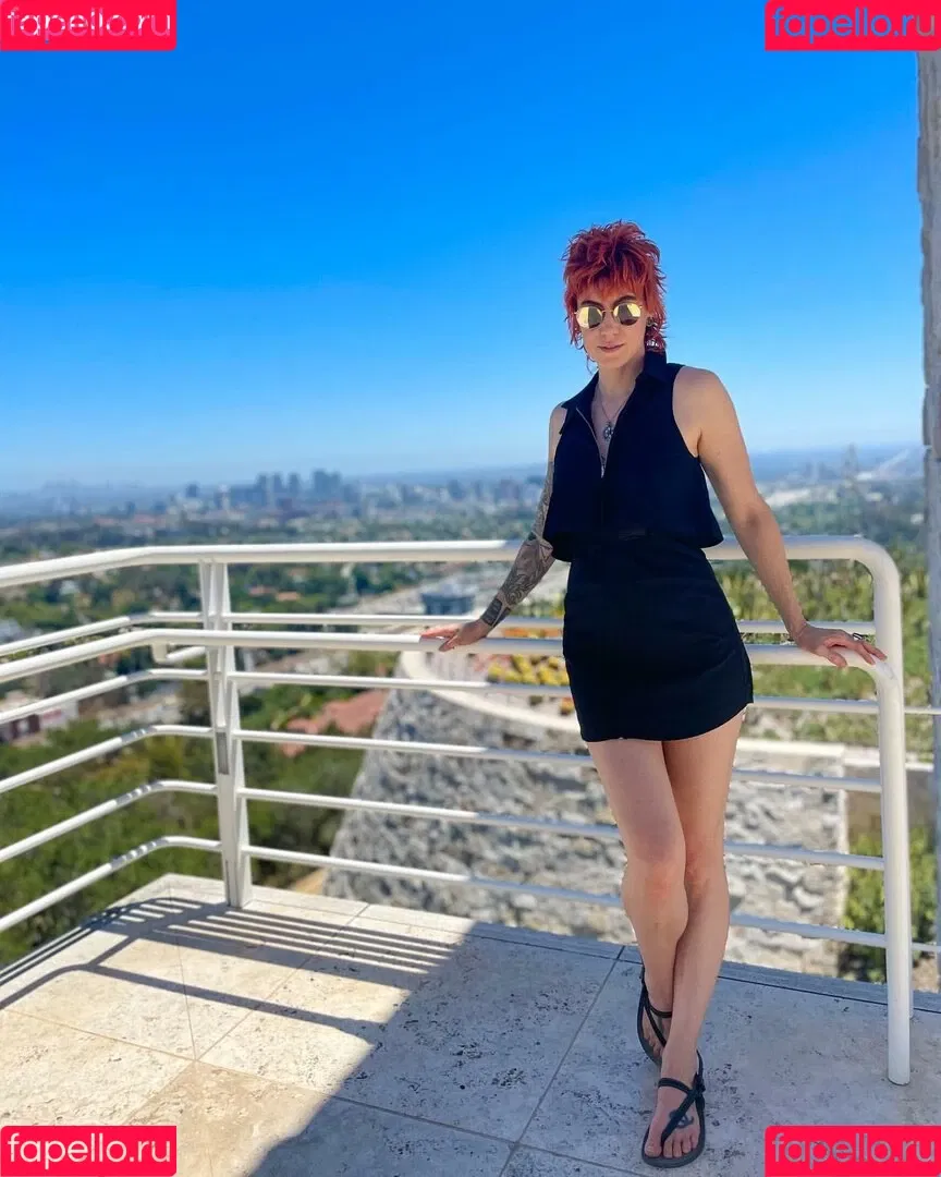 CBG19 / Comic Book Girl 19 / DanikaXIX Onlyfans Photo Gallery 