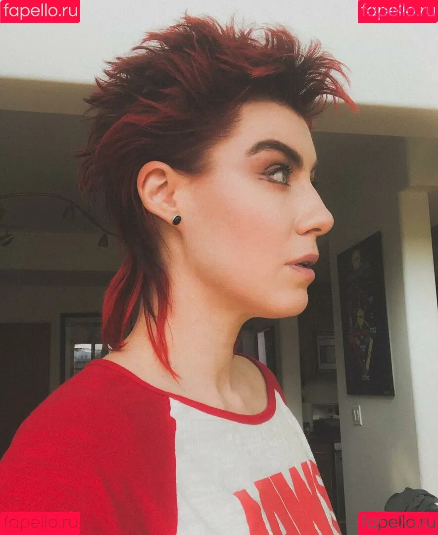 CBG19 / Comic Book Girl 19 / DanikaXIX Onlyfans Photo Gallery 