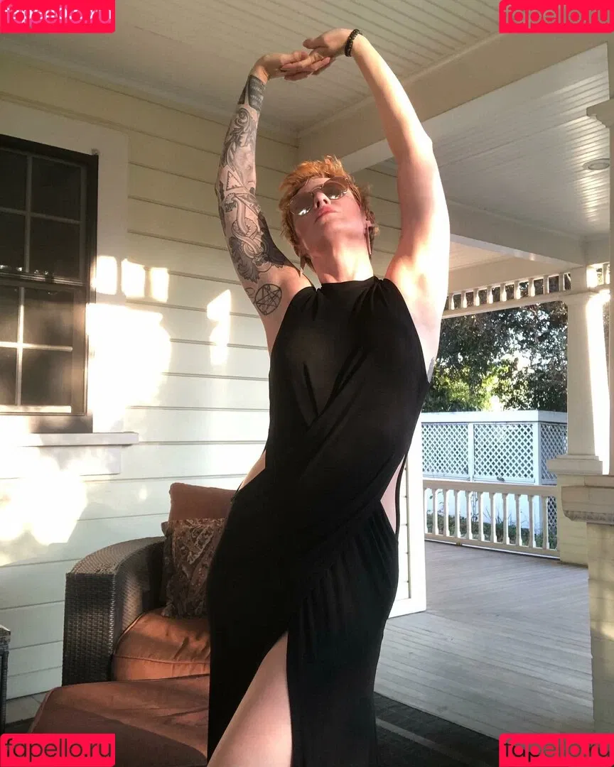 CBG19 / Comic Book Girl 19 / DanikaXIX Onlyfans Photo Gallery 
