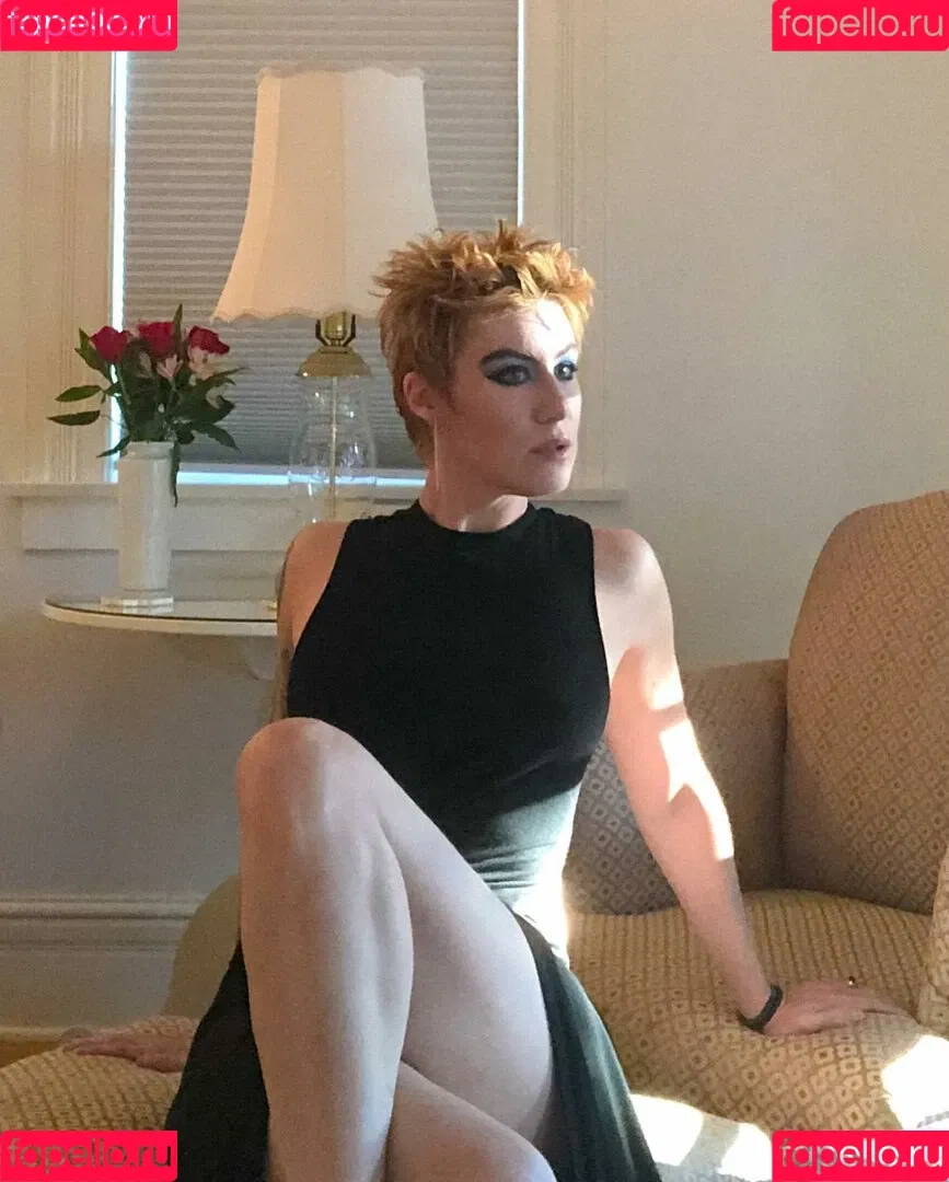 CBG19 / Comic Book Girl 19 / DanikaXIX Onlyfans Photo Gallery 
