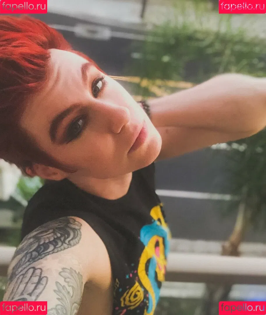 CBG19 / Comic Book Girl 19 / DanikaXIX Onlyfans Photo Gallery 