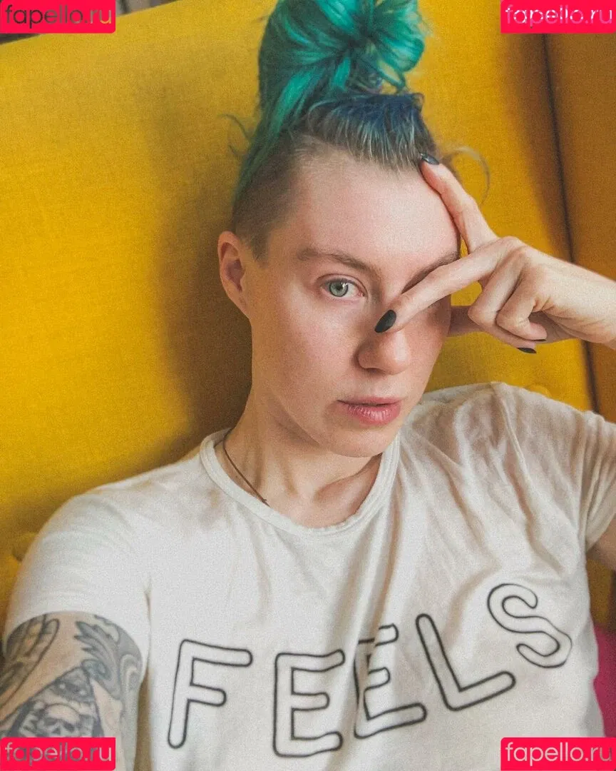 CBG19 / Comic Book Girl 19 / DanikaXIX Onlyfans Photo Gallery 