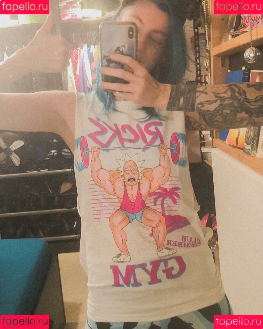 CBG19 / Comic Book Girl 19 / DanikaXIX Onlyfans Photo Gallery 