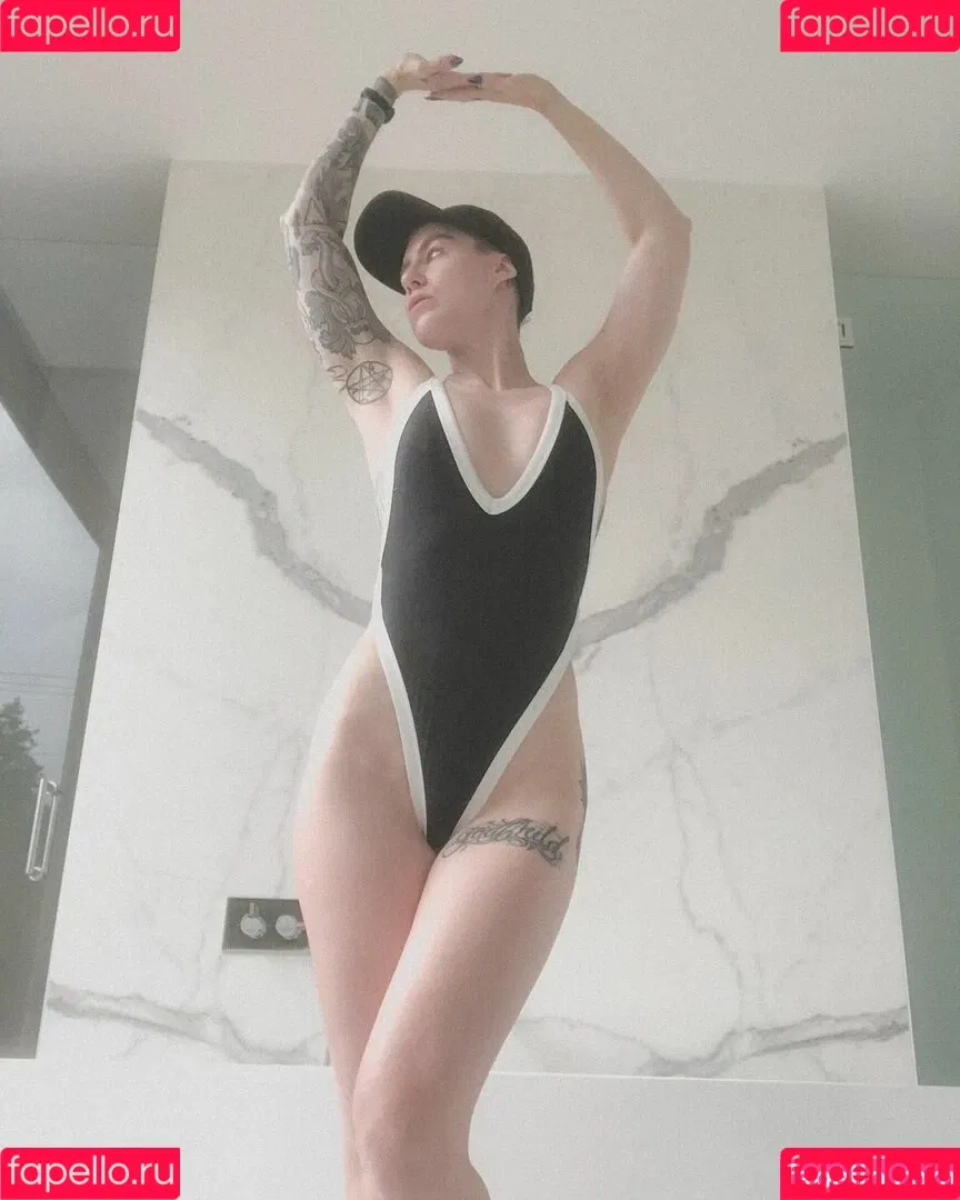 CBG19 / Comic Book Girl 19 / DanikaXIX Onlyfans Photo Gallery 