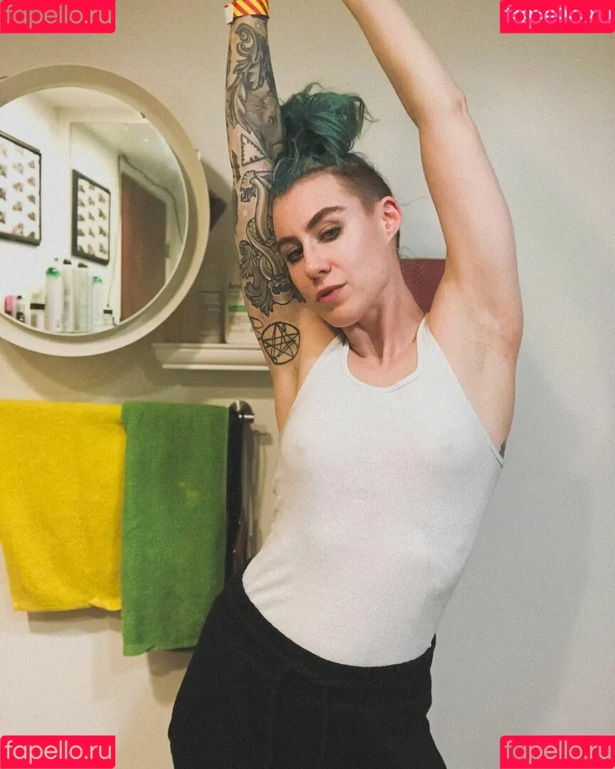 CBG19 / Comic Book Girl 19 / DanikaXIX Onlyfans Photo Gallery 