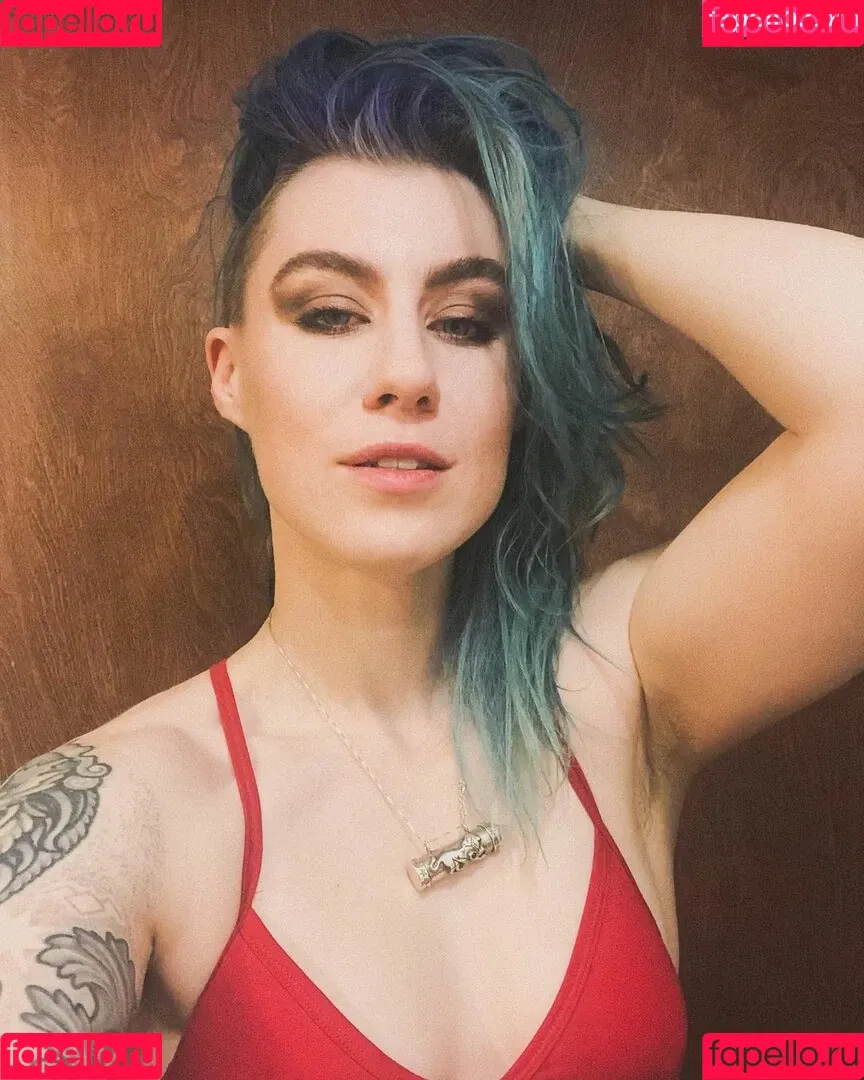 CBG19 / Comic Book Girl 19 / DanikaXIX Onlyfans Photo Gallery 