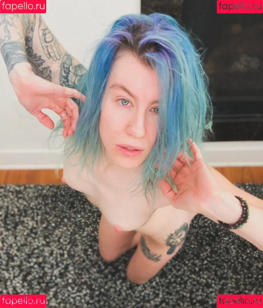 CBG19 / Comic Book Girl 19 / DanikaXIX Onlyfans Photo Gallery 