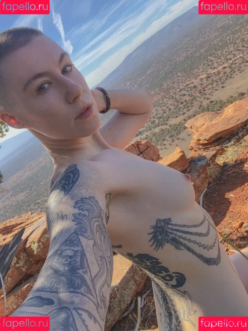 CBG19 / Comic Book Girl 19 / DanikaXIX Onlyfans Photo Gallery 
