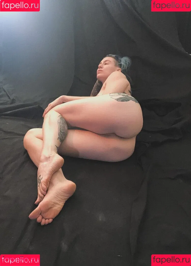 CBG19 / Comic Book Girl 19 / DanikaXIX Onlyfans Photo Gallery 