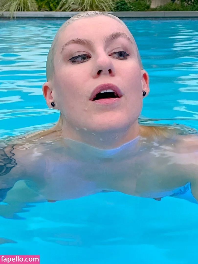 CBG19 / Comic Book Girl 19 / DanikaXIX Onlyfans Photo Gallery 