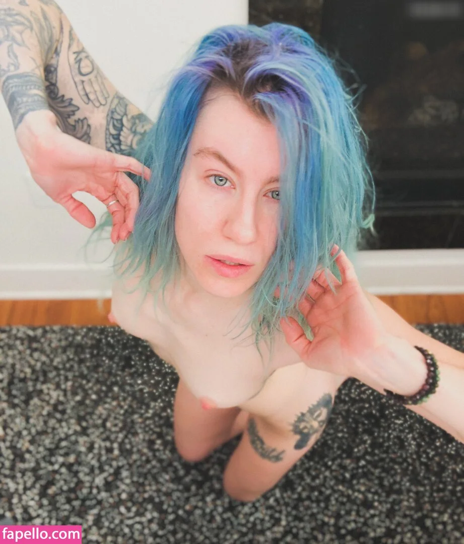 CBG19 / Comic Book Girl 19 / DanikaXIX Onlyfans Photo Gallery 