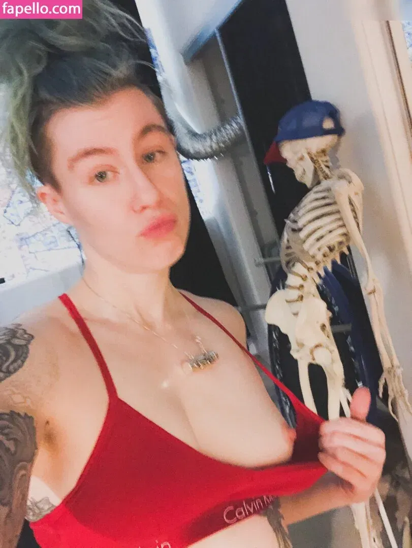 CBG19 / Comic Book Girl 19 / DanikaXIX Onlyfans Photo Gallery 