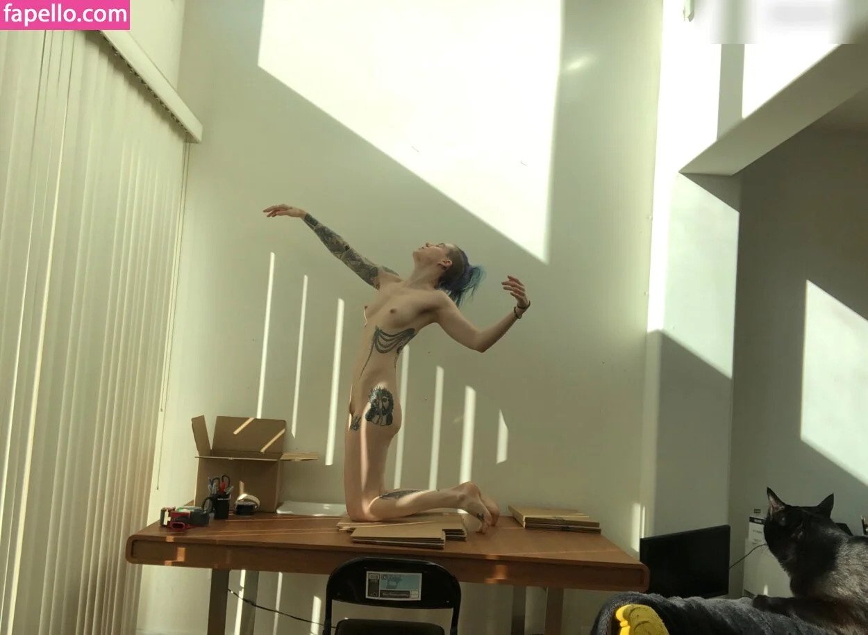 CBG19 / Comic Book Girl 19 / DanikaXIX Onlyfans Photo Gallery 