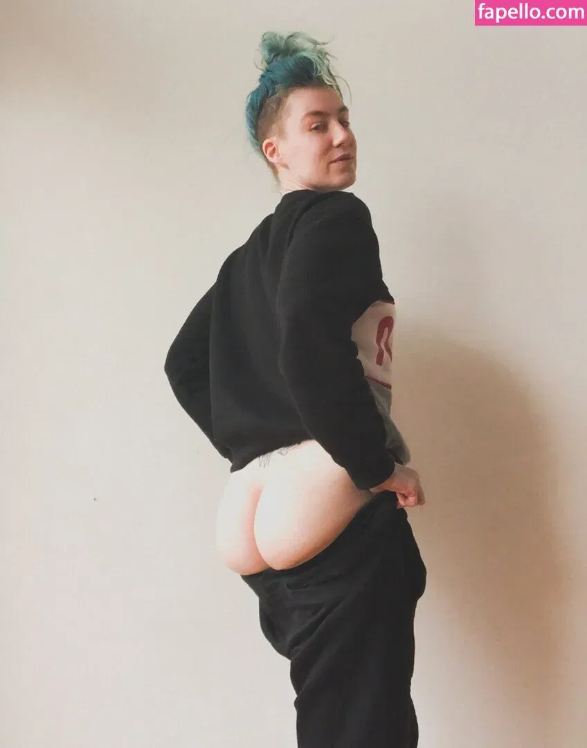 CBG19 / Comic Book Girl 19 / DanikaXIX Onlyfans Photo Gallery 