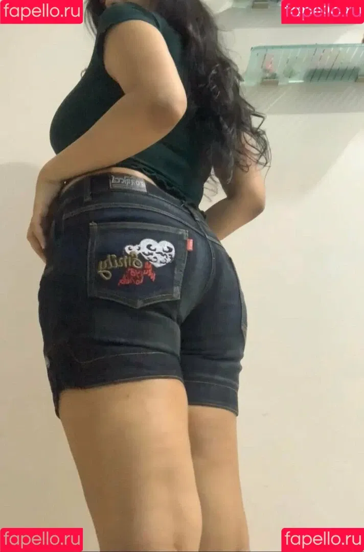Desi Aurora / desi_auroraa / desiaurora / https: Onlyfans Photo Gallery 