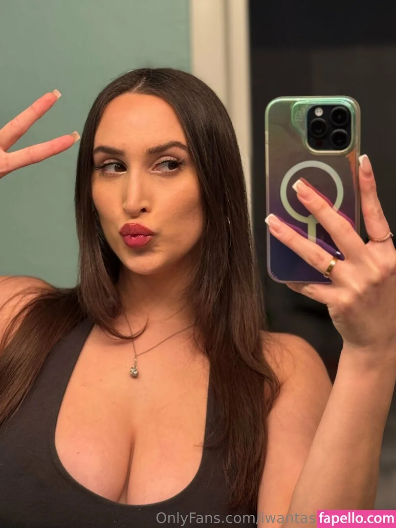 ashleyashwey / iwantashleyadams Onlyfans Photo Gallery 