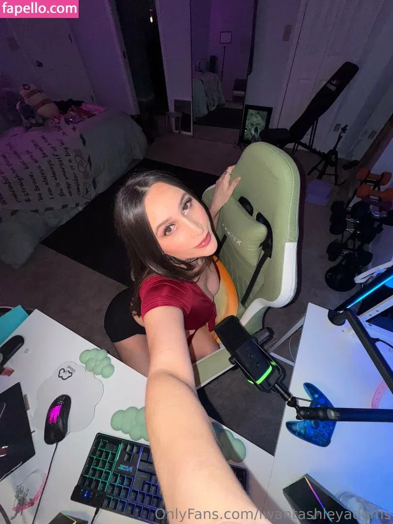 ashleyashwey / iwantashleyadams Onlyfans Photo Gallery 