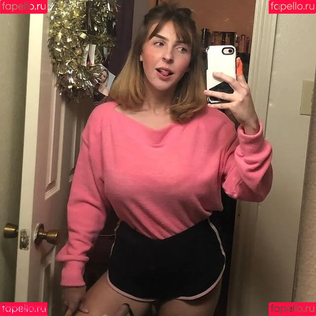 Megan Bitchell / MeganBitchell / lucyskyes / megan.bitchell / megbitchell Onlyfans Photo Gallery 