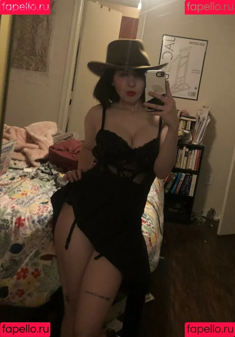 Megan Bitchell / MeganBitchell / lucyskyes / megan.bitchell / megbitchell Onlyfans Photo Gallery 