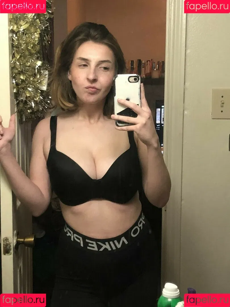 Megan Bitchell / MeganBitchell / lucyskyes / megan.bitchell / megbitchell Onlyfans Photo Gallery 