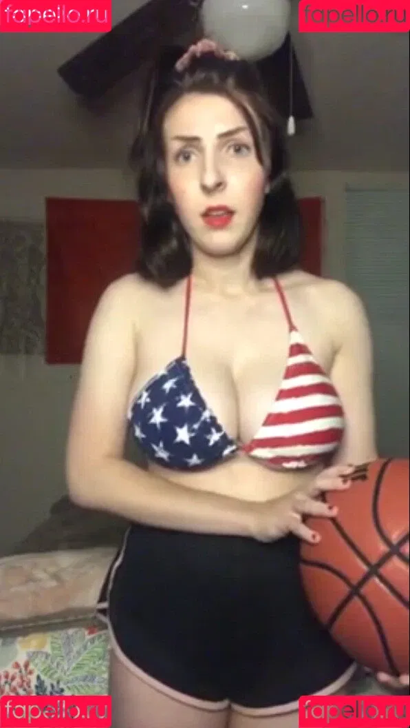 Megan Bitchell / MeganBitchell / lucyskyes / megan.bitchell / megbitchell Onlyfans Photo Gallery 
