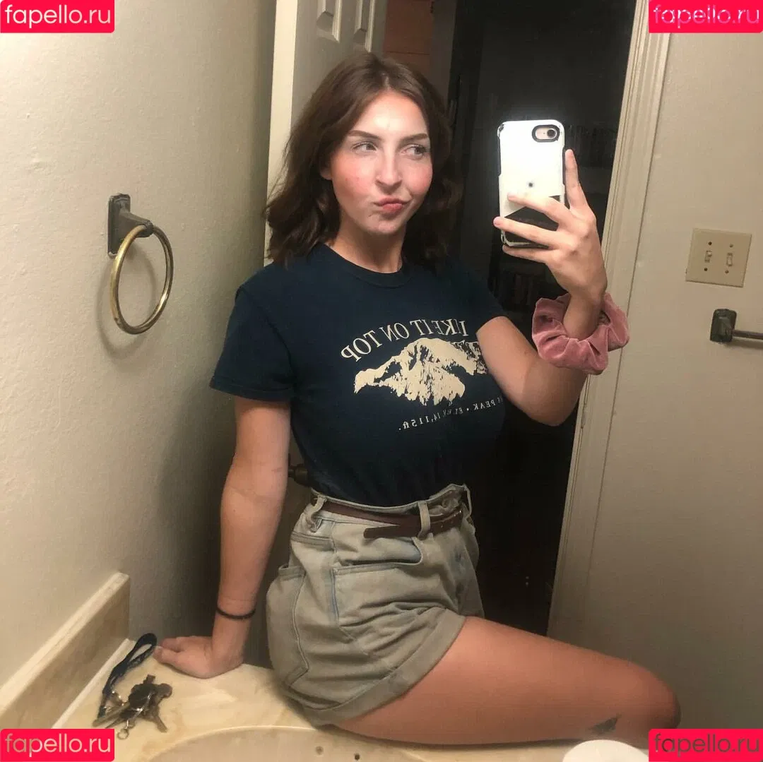 Megan Bitchell / MeganBitchell / lucyskyes / megan.bitchell / megbitchell Onlyfans Photo Gallery 