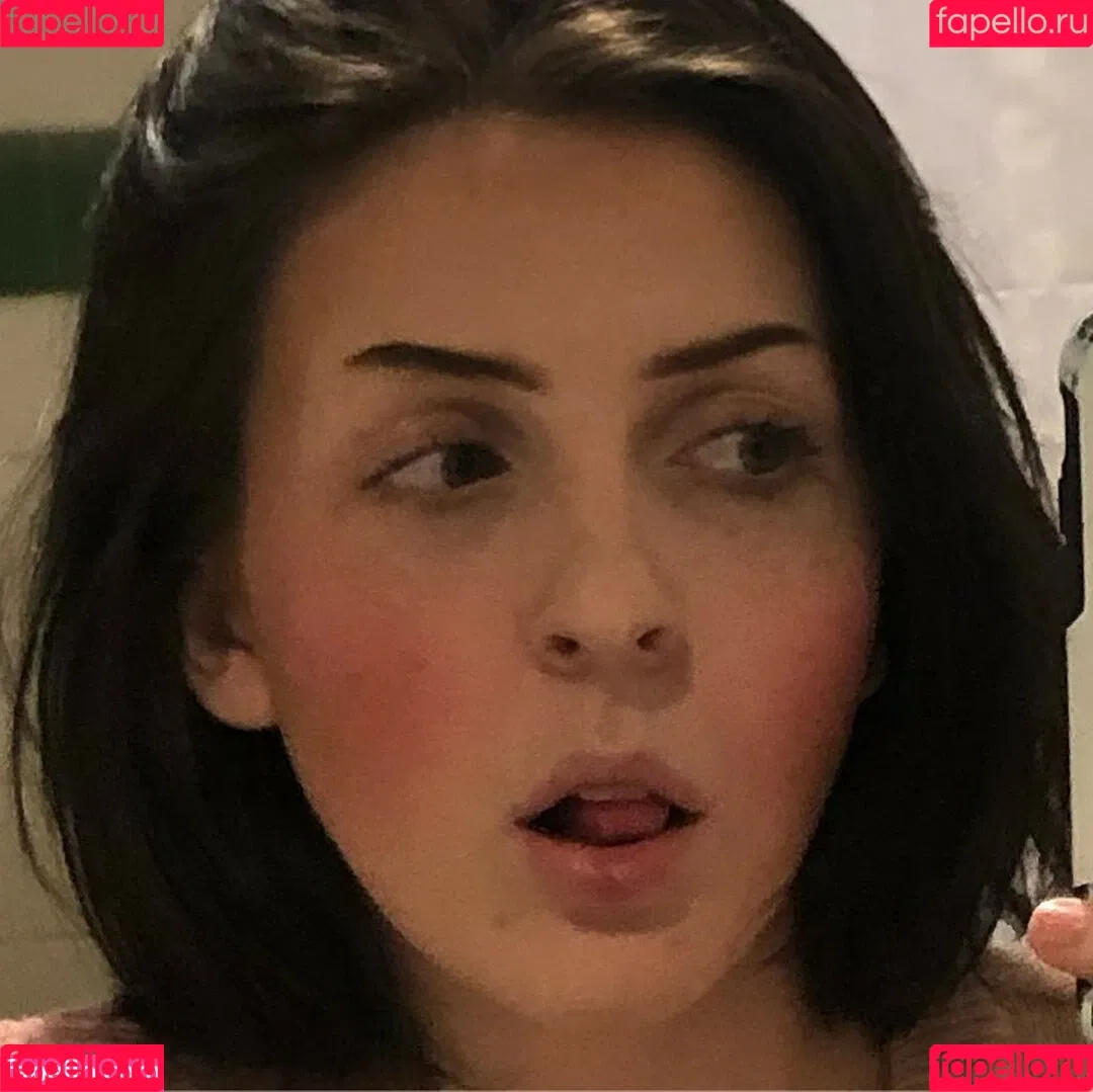 Megan Bitchell / MeganBitchell / lucyskyes / megan.bitchell / megbitchell Onlyfans Photo Gallery 