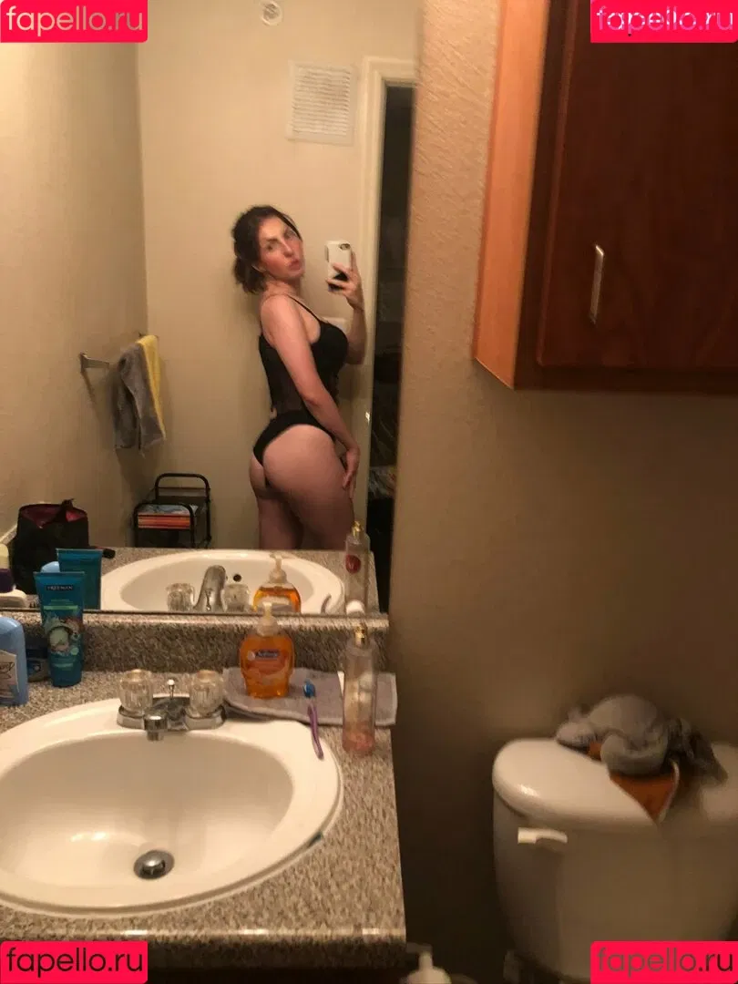 Megan Bitchell / MeganBitchell / lucyskyes / megan.bitchell / megbitchell Onlyfans Photo Gallery 