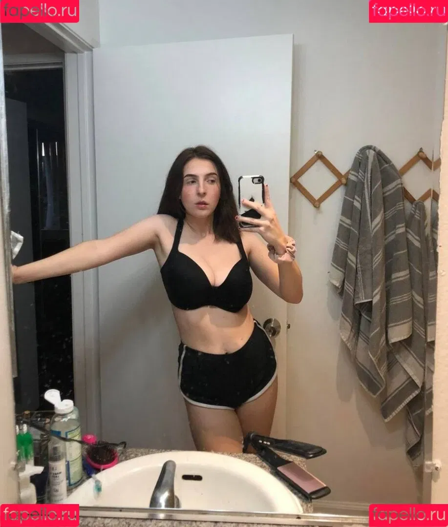 Megan Bitchell / MeganBitchell / lucyskyes / megan.bitchell / megbitchell Onlyfans Photo Gallery 