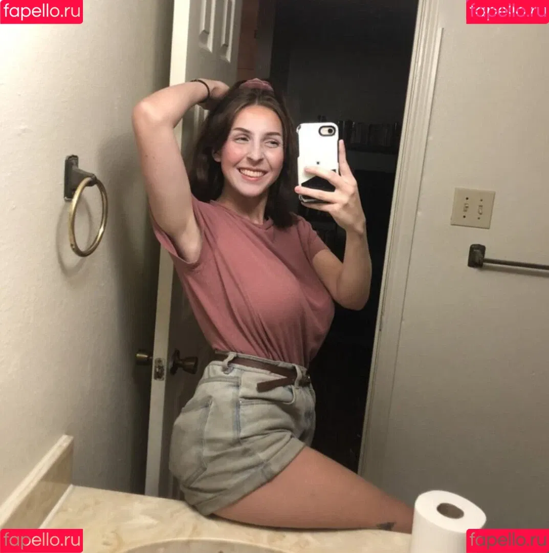 Megan Bitchell / MeganBitchell / lucyskyes / megan.bitchell / megbitchell Onlyfans Photo Gallery 