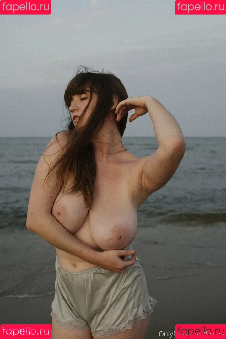 loisplz / lomeinnoodles19 Onlyfans Photo Gallery 