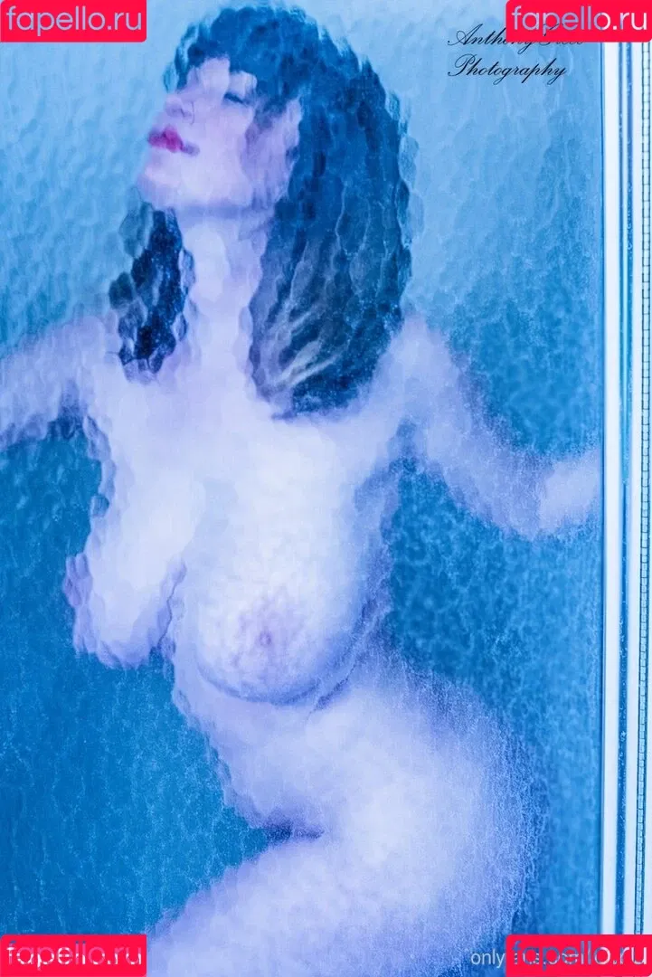 loisplz / lomeinnoodles19 Onlyfans Photo Gallery 