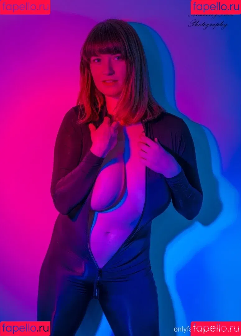 loisplz / lomeinnoodles19 Onlyfans Photo Gallery 
