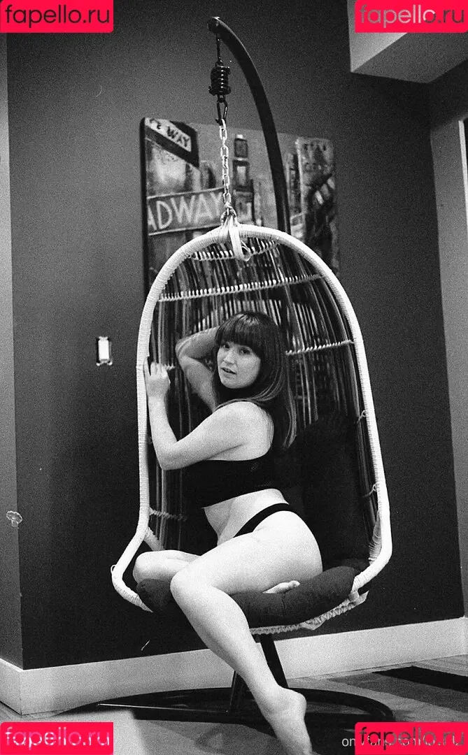 loisplz / lomeinnoodles19 Onlyfans Photo Gallery 